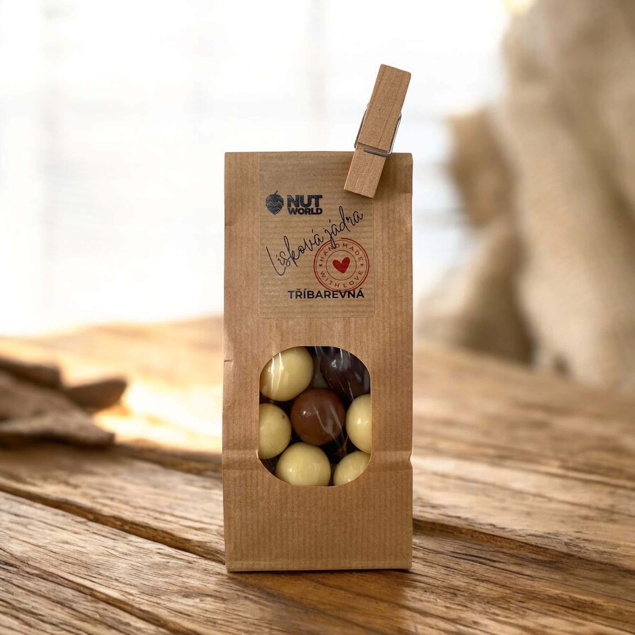 Dárkové ořechové sáčky s kolíčkem 150g - VÍCE DRUHŮ Jaké oříšky dáme?: Lískové ořechy v mléčné čokoládě