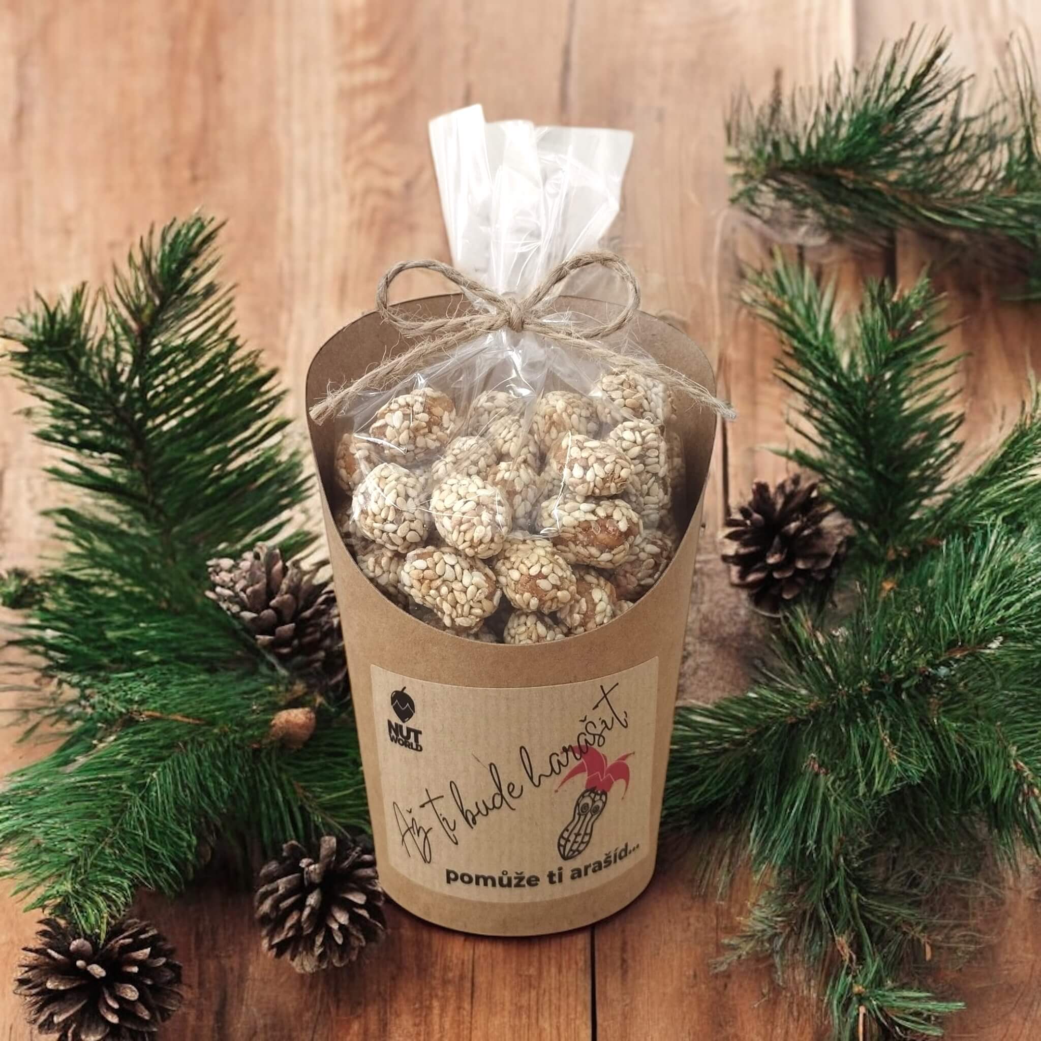 Arašídy v karamelu se sezamem v celofánku a kelímku 180g - AŽ TI BUDE HARAŠIT, POMŮŽE TI ARAŠÍD