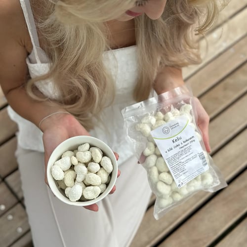 Kešu v bílé čokoládě s kokosem - Obrázek 2