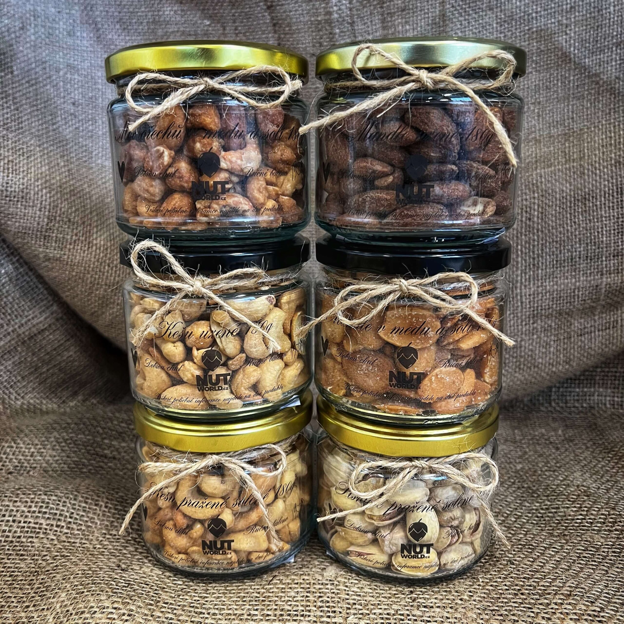 Ořechy DELUXE ve skle - více druhů 180g Co dáme?: Pistácie pražené solené JUMBO - Obrázek 3